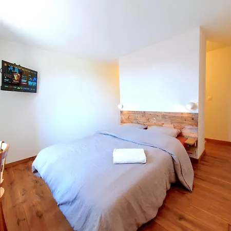 La Maison Folia Guest house