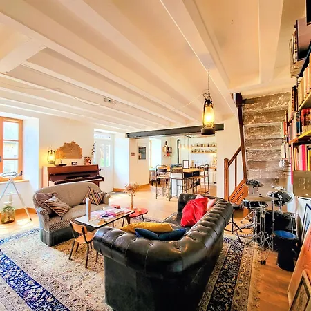 Guest house La Maison Folia *